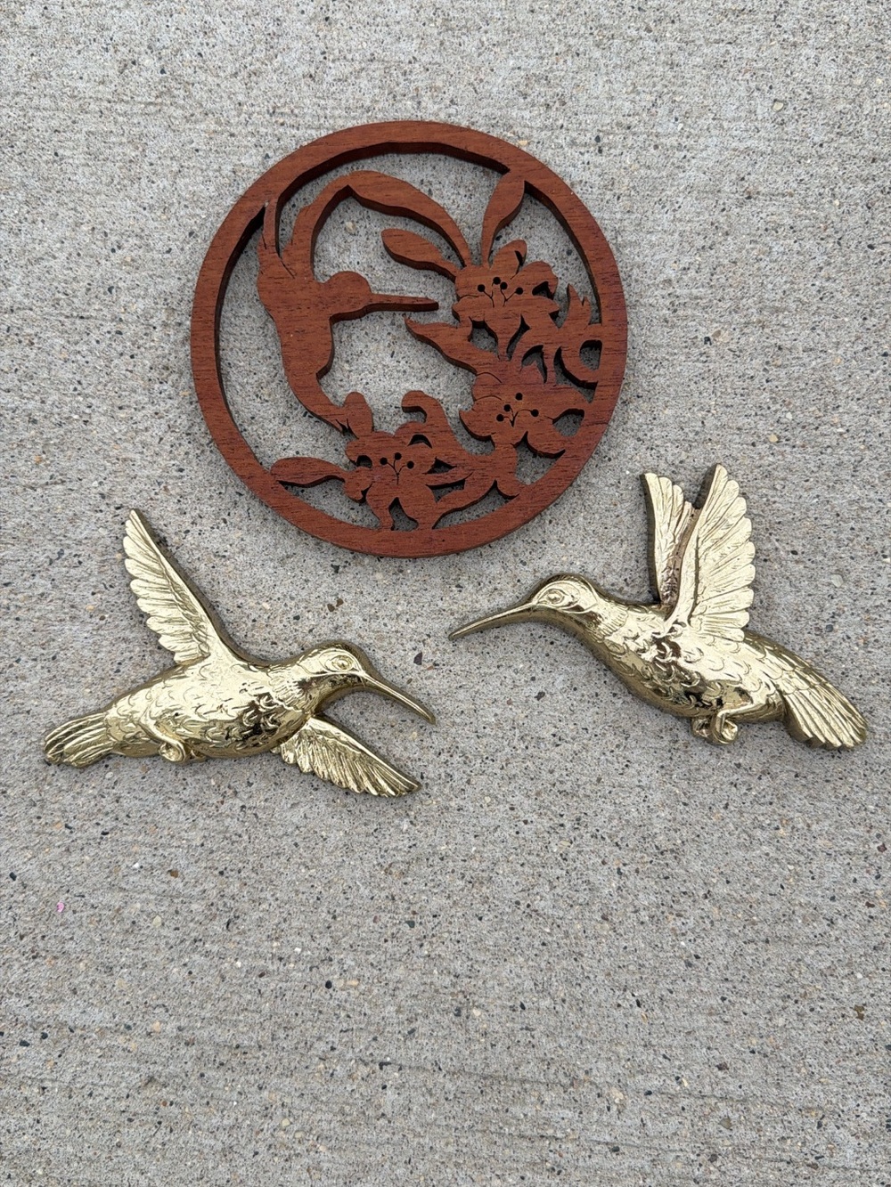 Vintage 1980s Homco Gold Hummingbird Wall Plaques & Wooden Medallion Cutout Lot